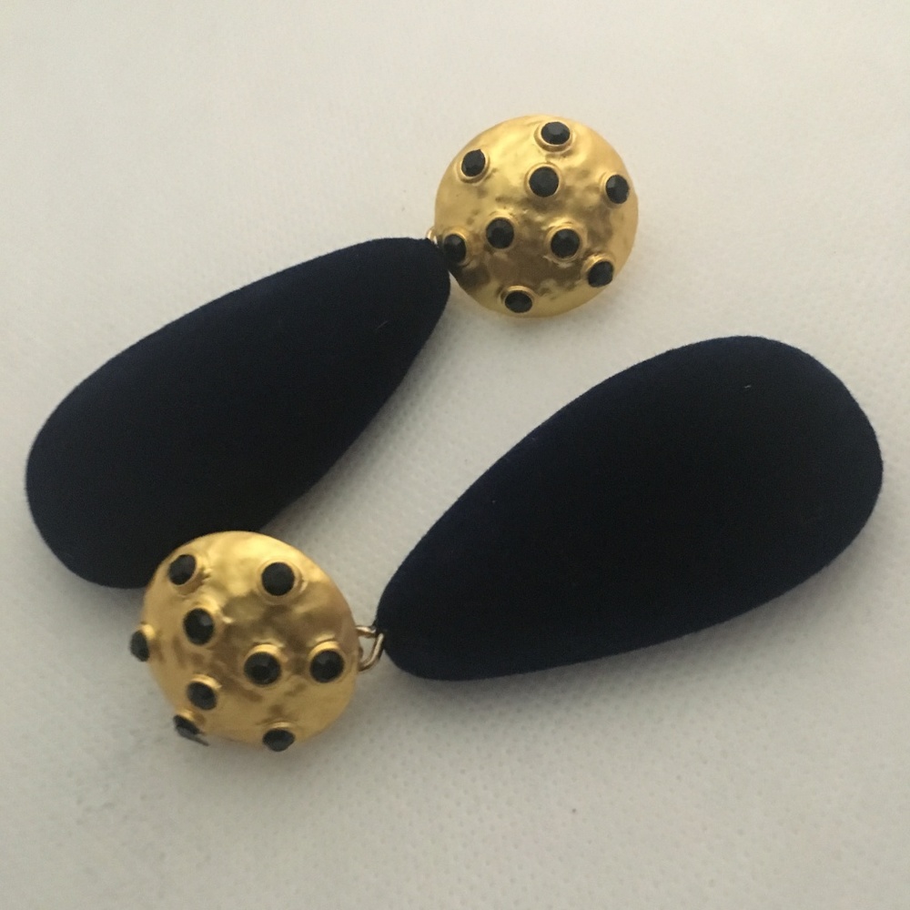 Earrings - Picture 2 of 3